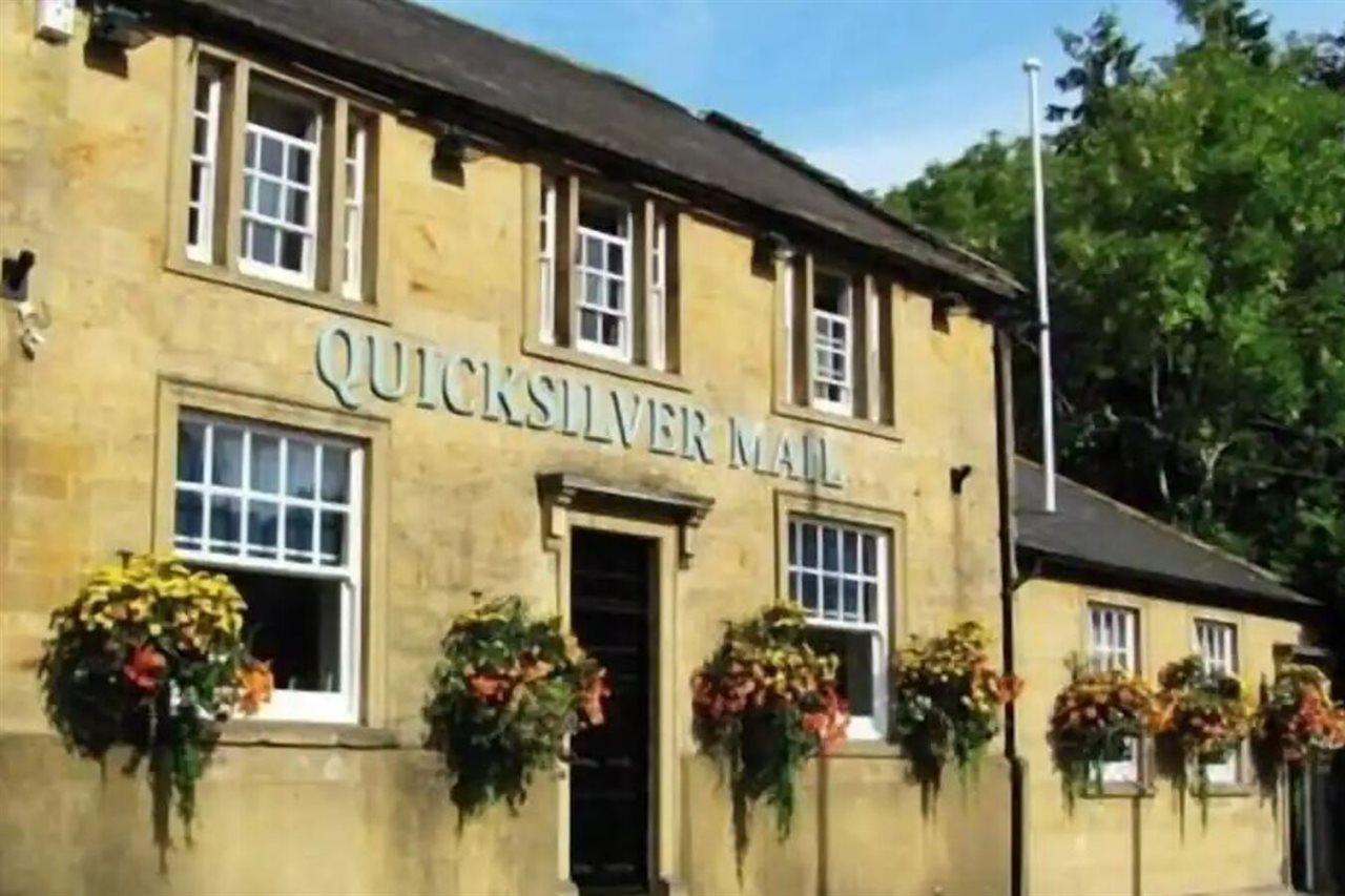 Quicksilver Mail Yeovil Exteriör bild